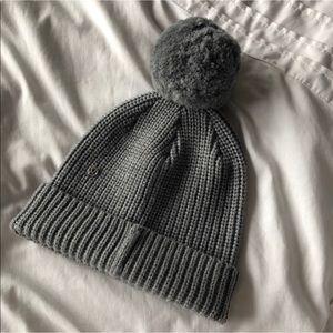 Lululemon beanie with pom pom